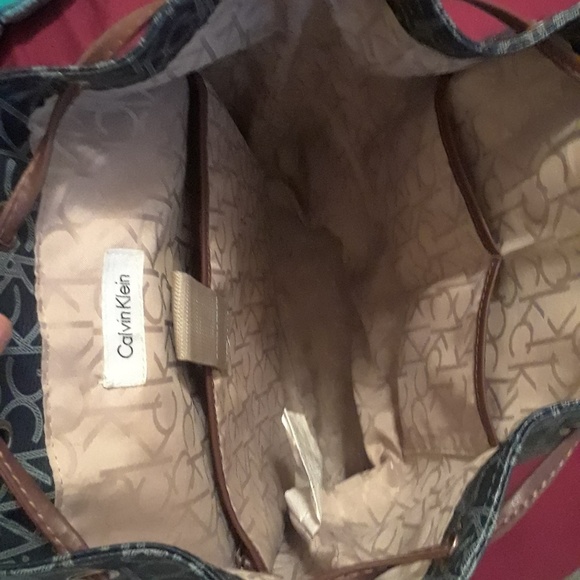 Calvin Klein - Picture 4 of 4